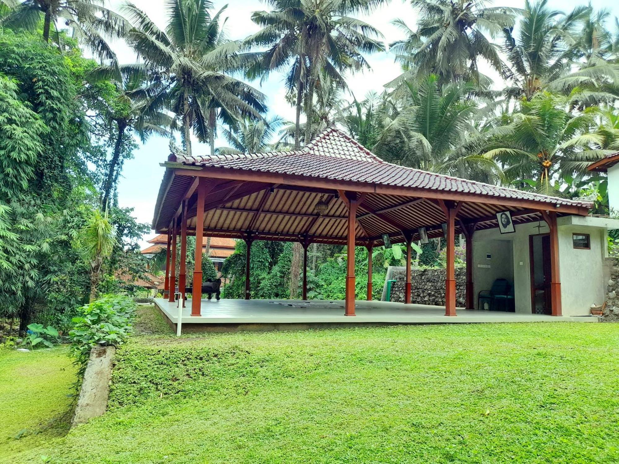 As I Am Ubud Retreat Экстерьер фото